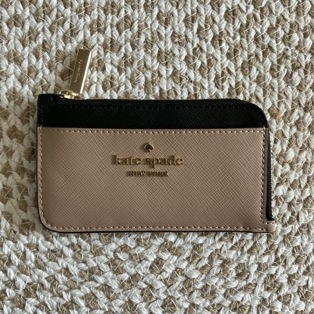 Kate Spade-New York Madison Saffiano Leather top zip card holder: Beige&black